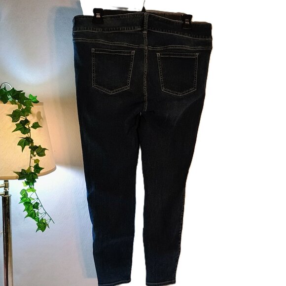 EUC: Torrid Sze 18R Super Soft Jeggings Dark Wash - Picture 2 of 4